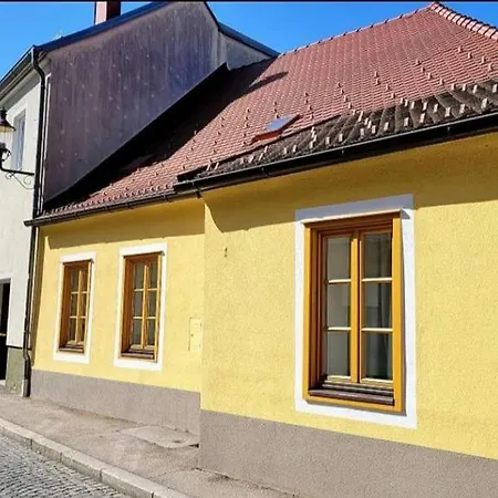 Altstadthaus Marille Mit Innenhofterrasse Ferienhaus Melk