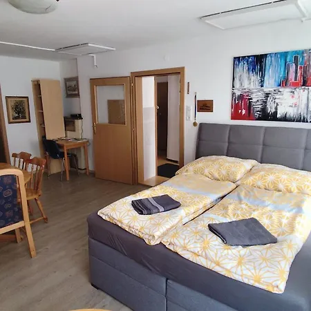 Altstadthaus Marille Mit Innenhofterrasse Melk