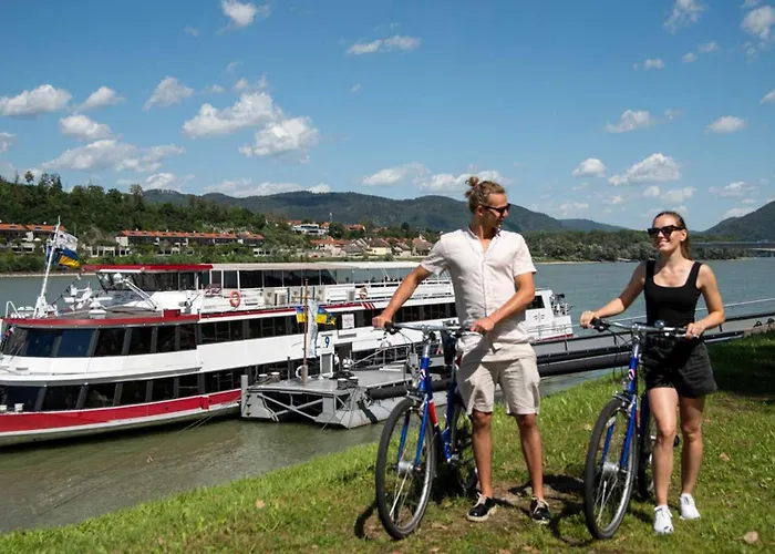Holiday home Altstadthaus Marille Mit Innenhofterrasse
