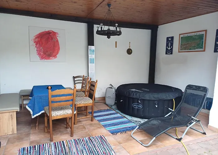 Holiday home Altstadthaus Marille Mit Innenhofterrasse *